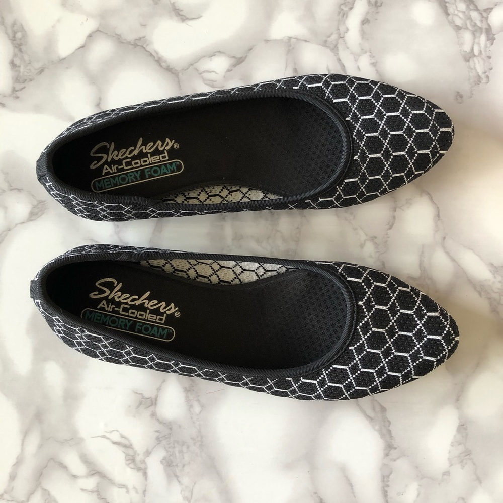 Skechers memory foam flats